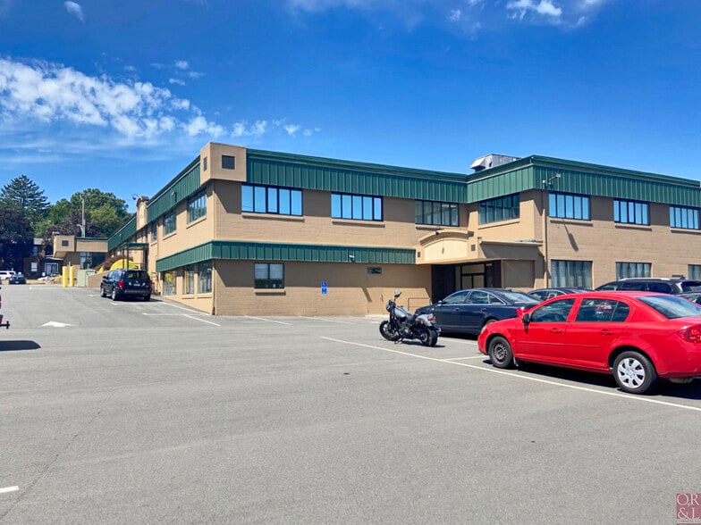 912 Silas Deane Hwy, Wethersfield, CT for lease - Building Photo - Image 3 of 4