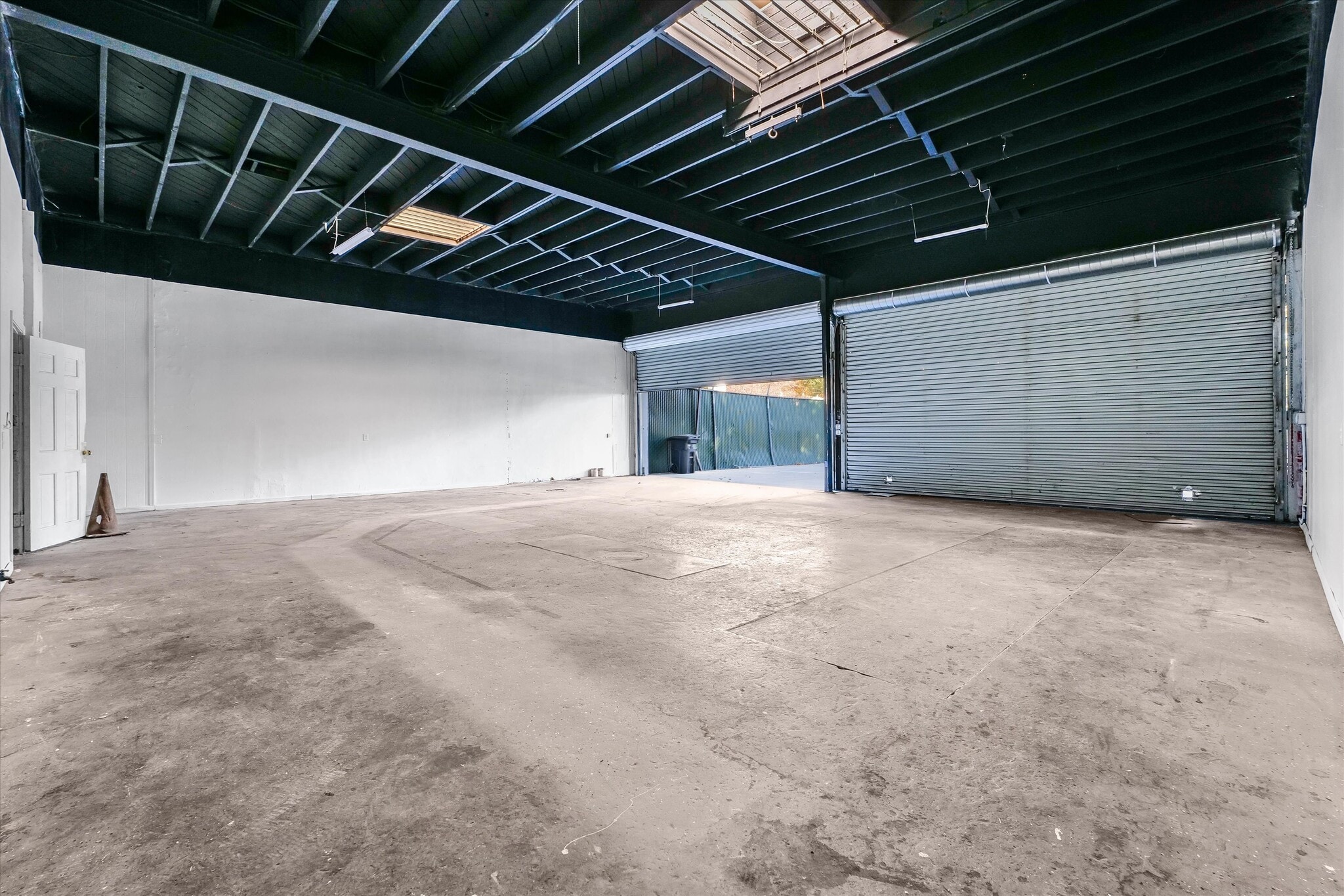 2315 Fair Oaks Ave, Altadena, CA for sale Primary Photo- Image 1 of 13