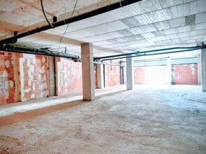 Retail in Alicante, Alicante for lease Interior Photo- Image 2 of 7