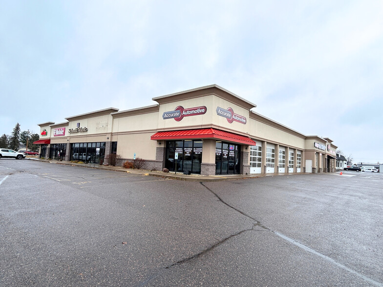 913-925 S Hastings Way, Eau Claire, WI for lease - Building Photo - Image 2 of 4