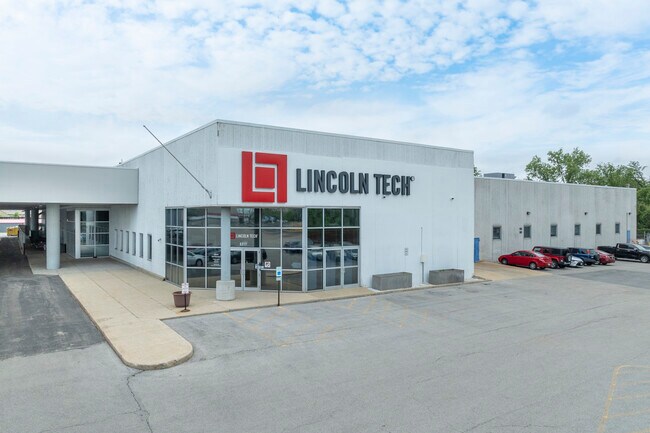 Plus de détails pour 8317 W North Ave, Melrose Park, IL - Spécialité à vendre