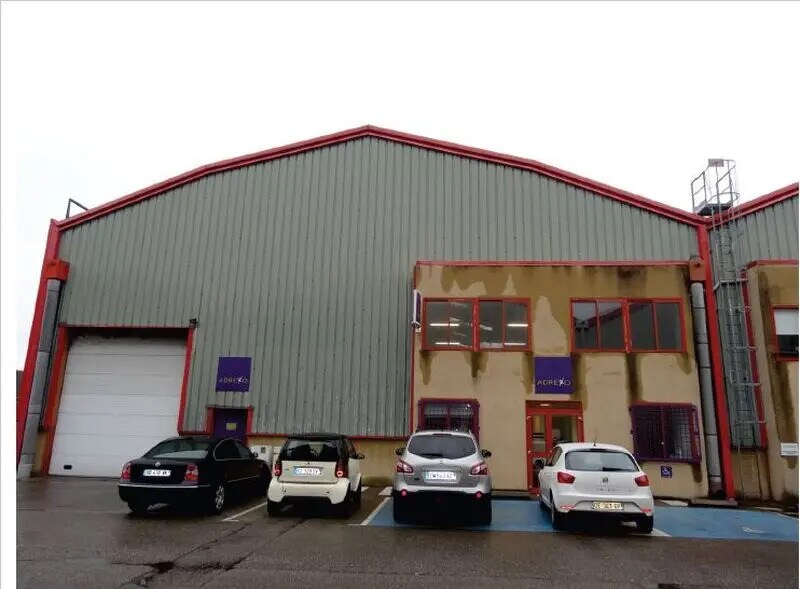 Flex in Vénissieux for lease Building Photo- Image 1 of 2