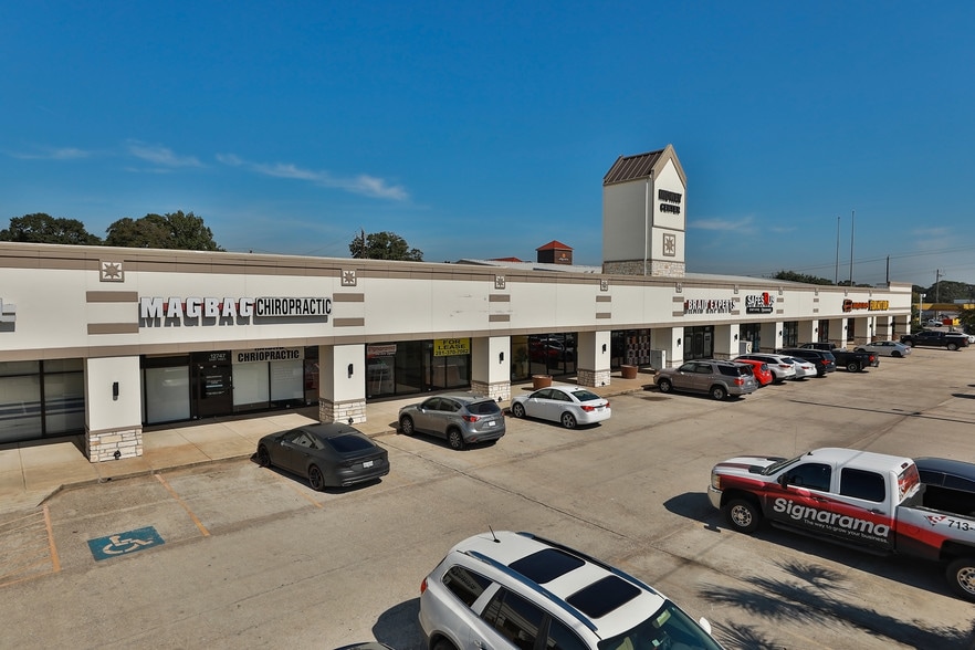 12741-12761 East Fwy, Houston, TX for lease - Building Photo - Image 2 of 3