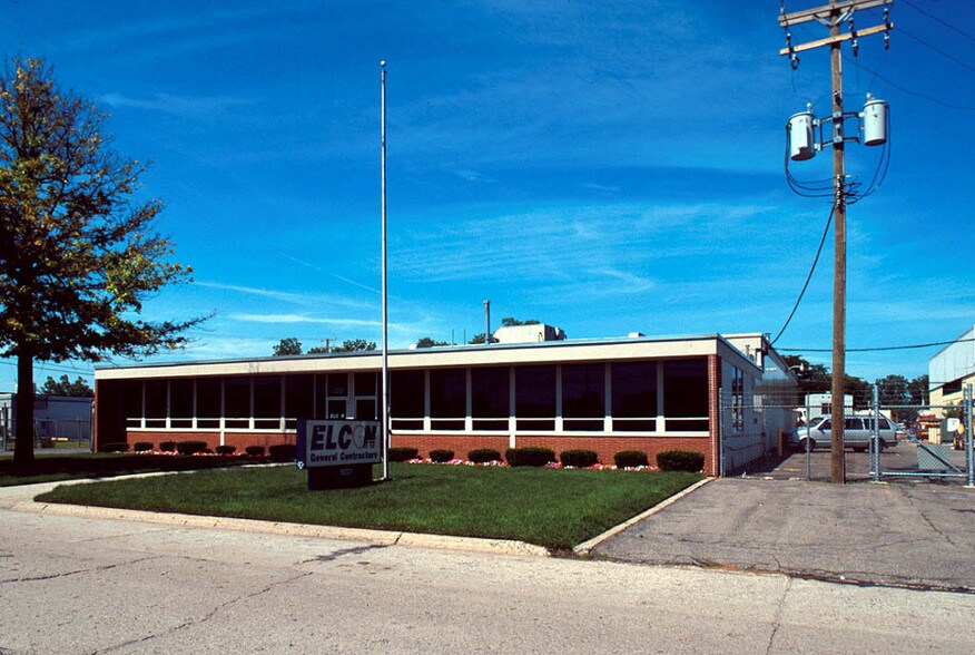 12221 Dixie, Redford, MI à louer - Photo du bâtiment - Image 2 de 3