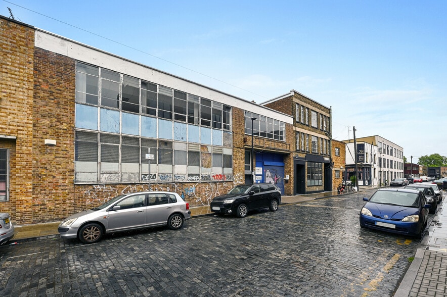 11-19 Vyner St, Londres à vendre - Photo du bâtiment - Image 2 de 47