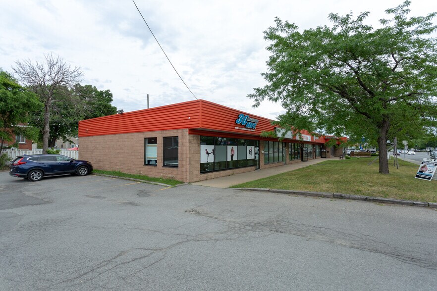 7751-7911 Boul Roi-René, Montréal, QC for lease - Building Photo - Image 2 of 5