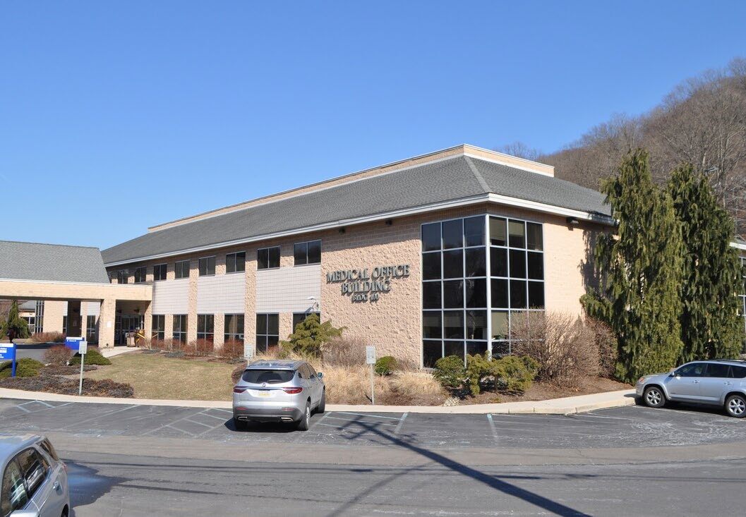 100 Schuylkill Medical Plz, Pottsville, PA for sale Building Photo- Image 1 of 7