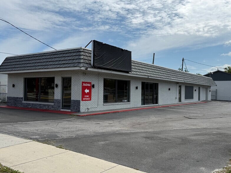 9501 N Nebraska Ave, Tampa, FL à vendre - Photo du bâtiment - Image 3 de 12