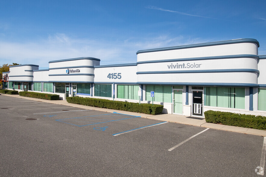 4155 Veterans Memorial Hwy, Ronkonkoma, NY for lease - Building Photo - Image 3 of 4