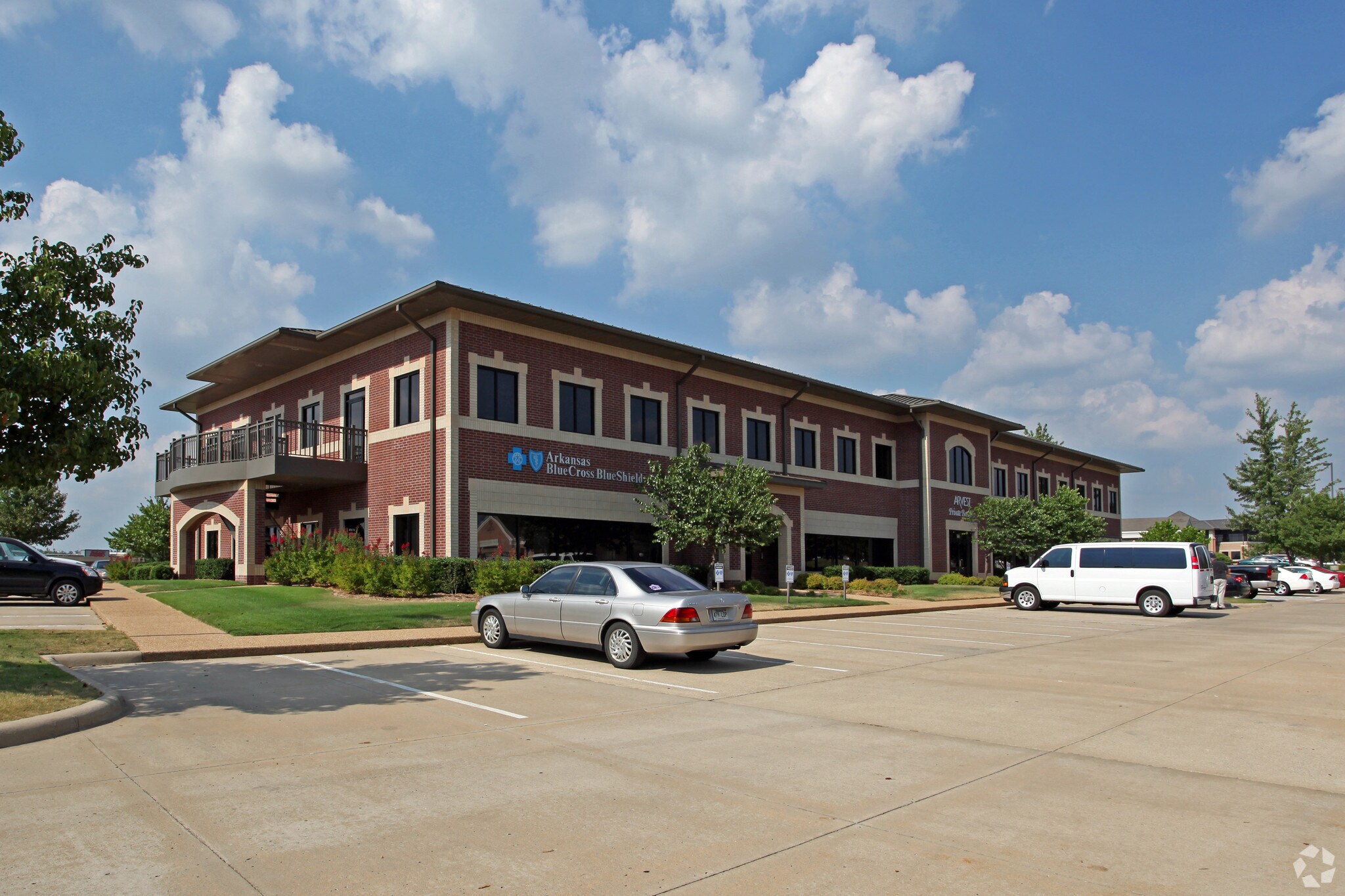 516 E Millsap Rd, Fayetteville, AR for lease Primary Photo- Image 1 of 6