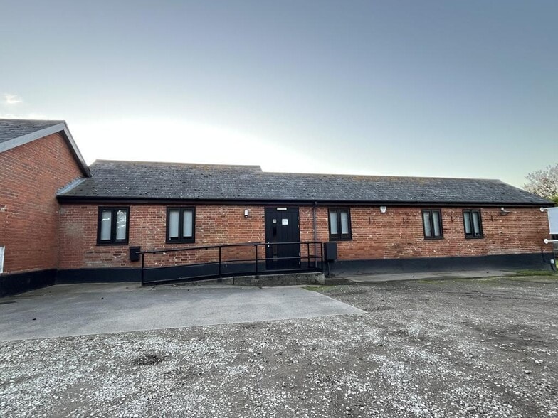 Gulpher Rd, Felixstowe à louer - Photo du bâtiment - Image 2 de 9