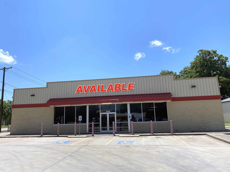 7048 Fm 442 Rd, Boling, TX for lease - Building Photo - Image 1 of 3