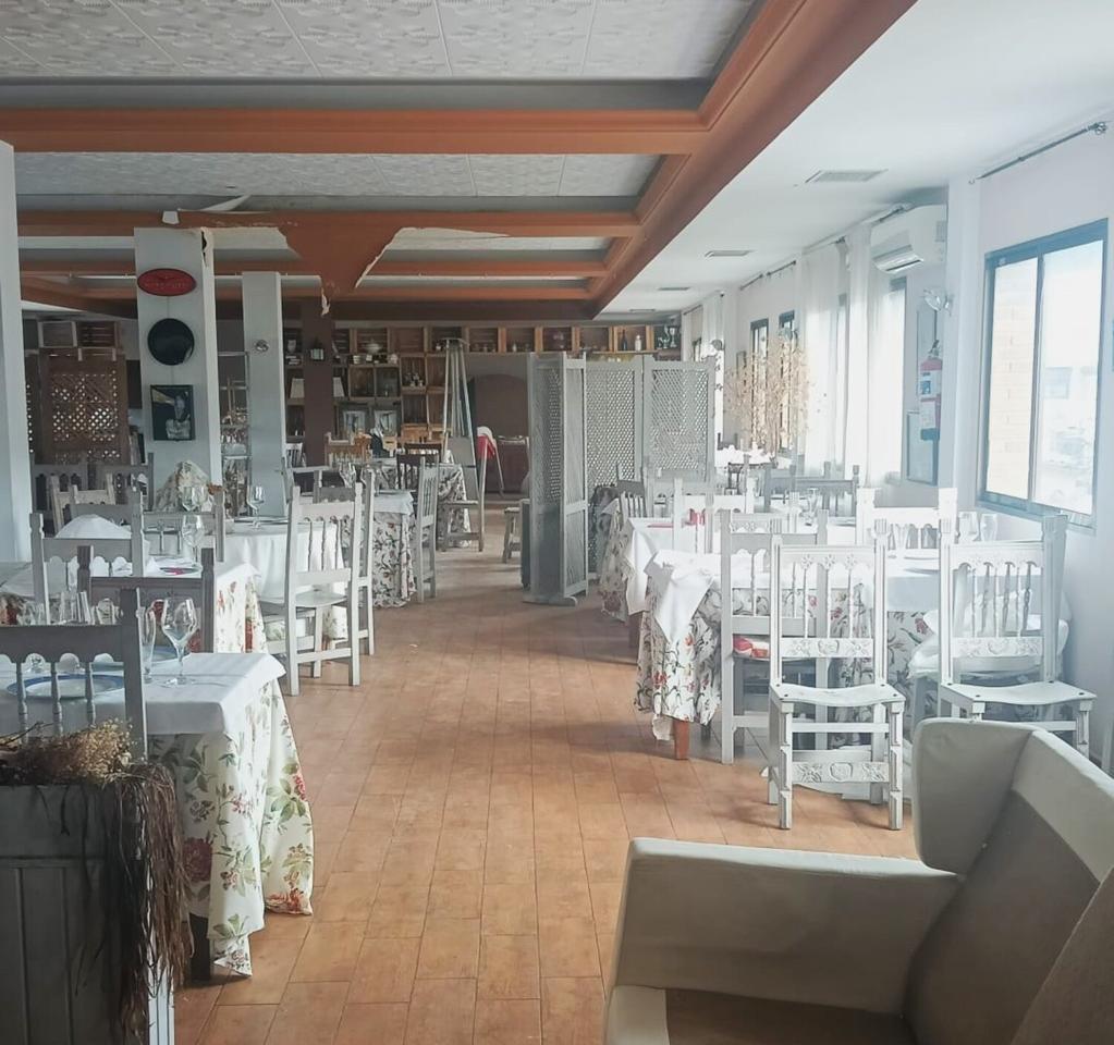 Immeuble residentiel dans Robledo de Chavela, Madrid à vendre Photo principale- Image 1 de 5