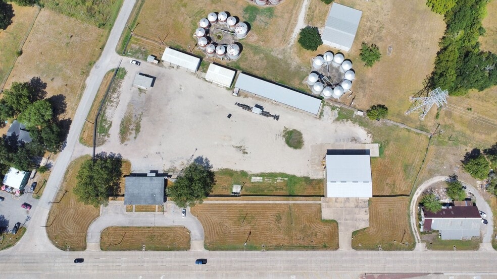 1500 W Highway 6, Alvin, TX for lease - Primary Photo - Image 1 of 80