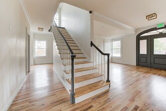 1319 N Classen Dr, Oklahoma City, OK for lease Lobby- Image 2 of 20