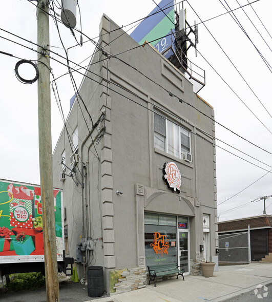 6911 Tonnelle Ave, North Bergen, NJ for lease - Building Photo - Image 1 of 2