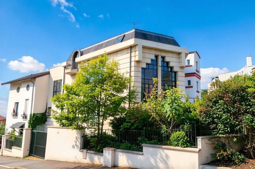 Bureau dans Suresnes à louer - Photo du bâtiment - Image 2 de 14