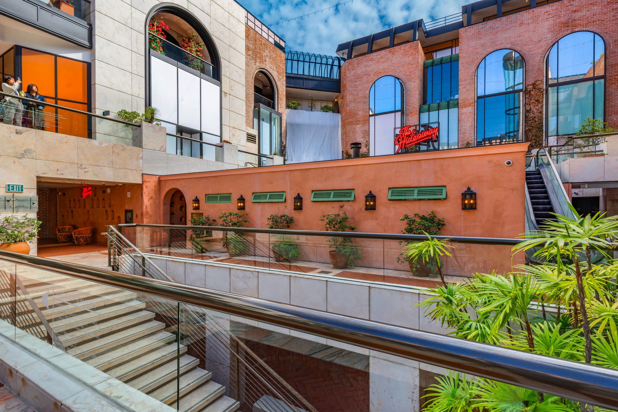 413-445 N Rodeo Dr, Beverly Hills, CA for lease Interior Photo- Image 1 of 6