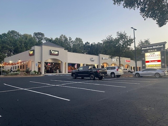 5260 Peachtree Industrial Blvd, Peachtree Corners, GA for lease - Building Photo - Image 3 of 14