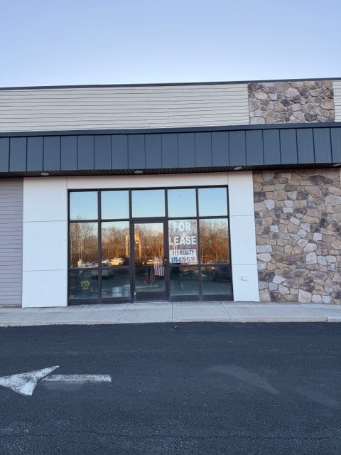 1325 Highway 315 Blvd, Wilkes Barre, PA à louer Photo intérieure- Image 1 de 4