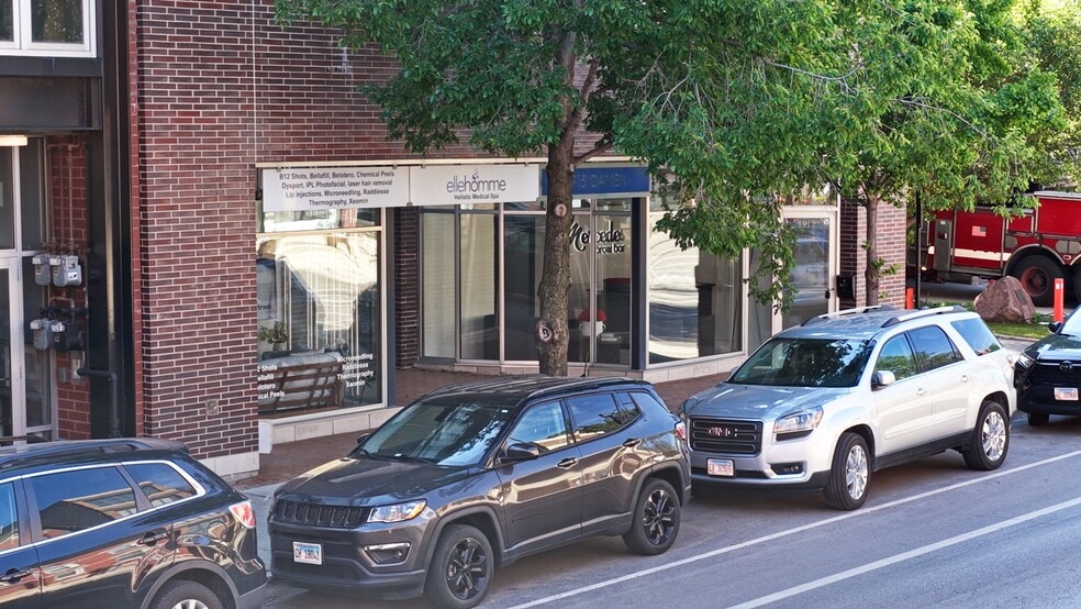 Dual NNN Storefronts | 2028 Cash-Flow portefeuille de 2 propriétés à vendre sur LoopNet.ca - ProVideo LoopNet - Image 3 de 27