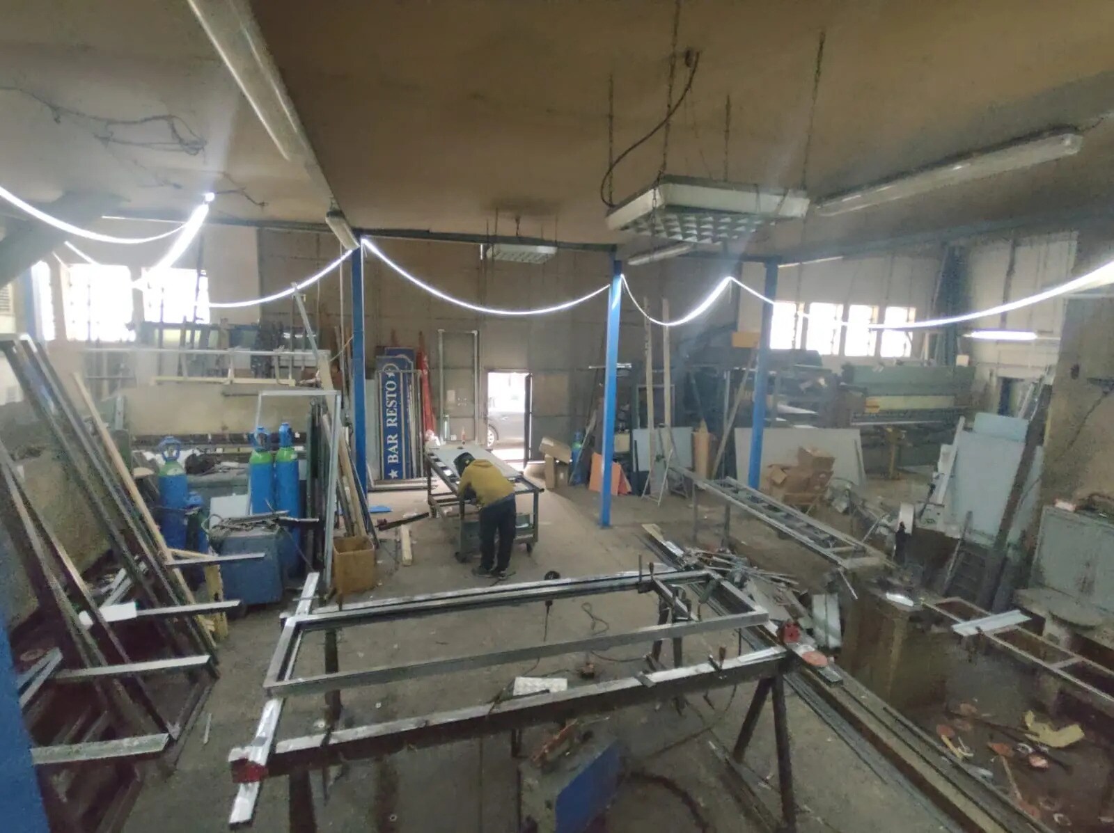 Industrial in Aubervilliers for lease Interior Photo- Image 1 of 2