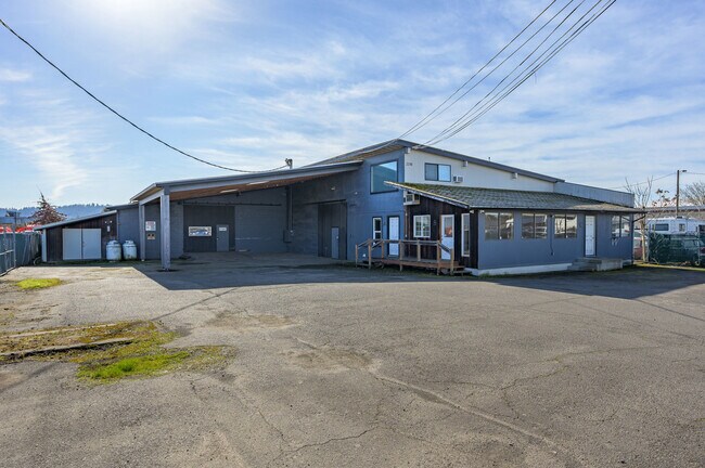 Plus de détails pour 2150 Cross St, Eugene, OR - Bureau, Industriel à louer