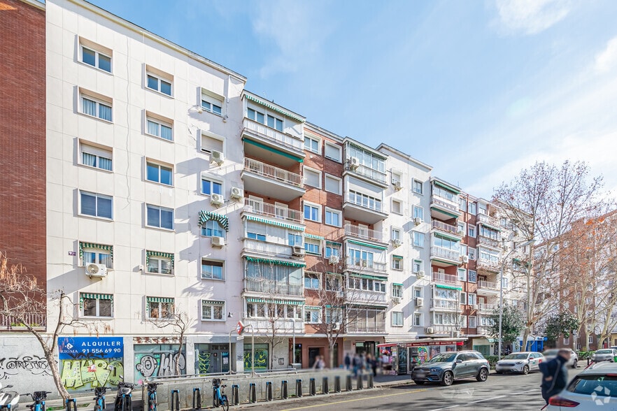 Avenida de Bruselas, Madrid, Madrid for lease - Building Photo - Image 2 of 2