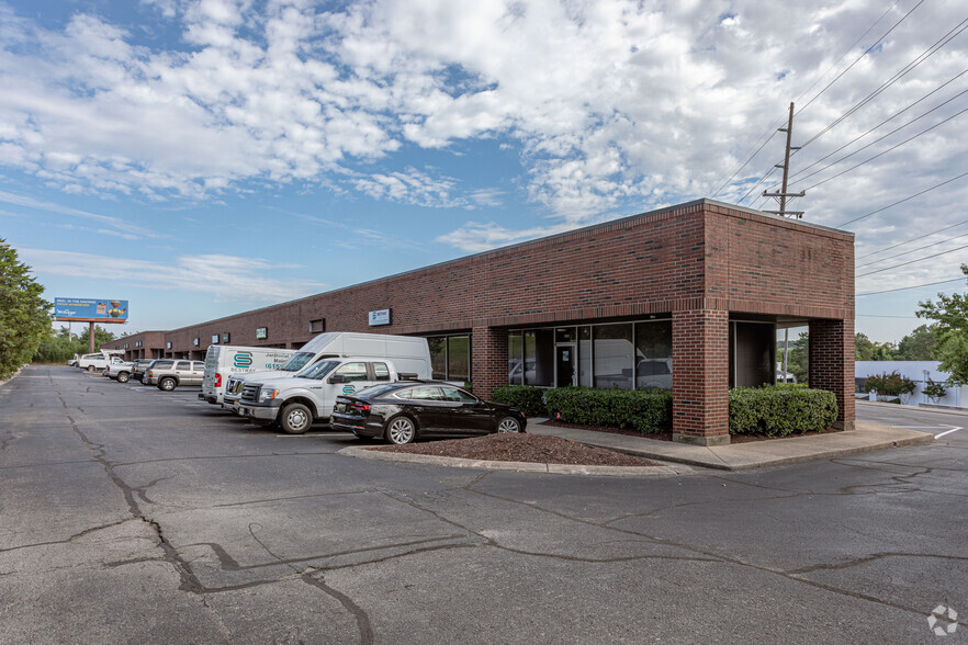 501 Metroplex Dr, Nashville, TN for lease - Primary Photo - Image 1 of 2