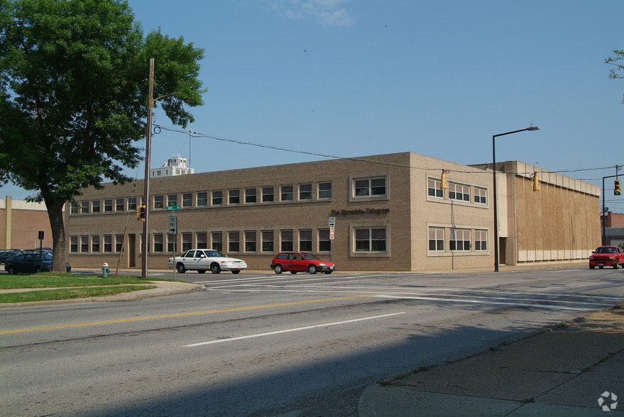 225 East Ave, Elyria, OH for sale - Primary Photo - Image 1 of 15