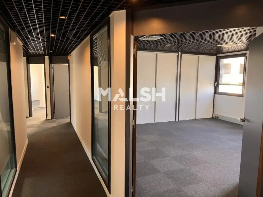 13 Quai Du Commerce, Lyon for lease Interior Photo- Image 1 of 5