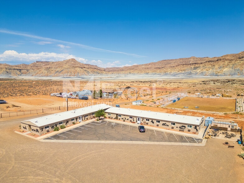 605 S Independence Dr, Big Water, UT for sale - Building Photo - Image 1 of 4