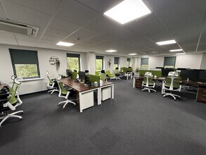 Broadgate, Oldham for lease Interior Photo- Image 2 of 12