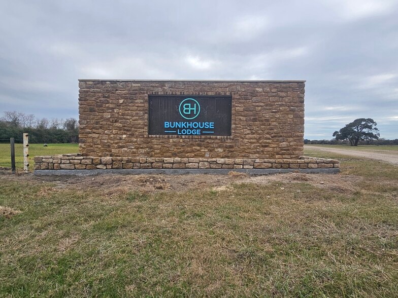 1811 State Highway 185 E, Seadrift, TX for sale - Building Photo - Image 3 of 13