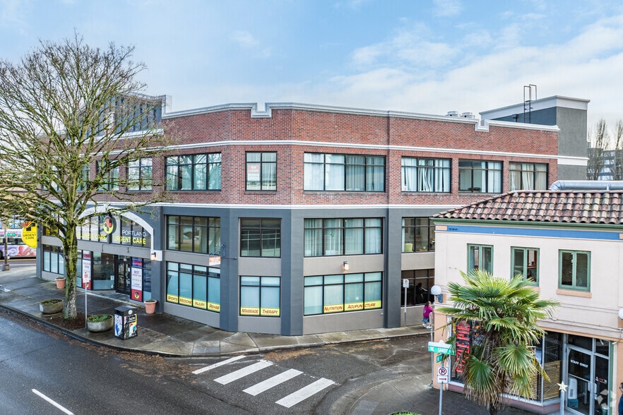 1717 NE 42nd Ave, Portland, OR for lease - Building Photo - Image 3 of 12