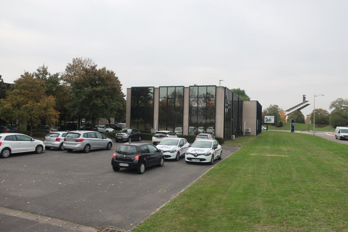 Office in Reims for lease Building Photo- Image 1 of 5