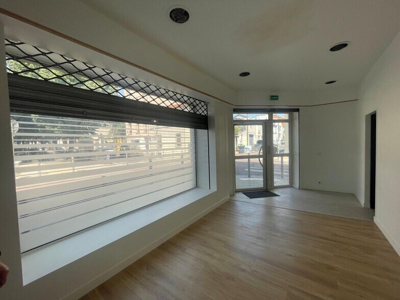 19 Rue Jules Ferry, Bagnolet à louer - Photo du bâtiment - Image 3 de 17