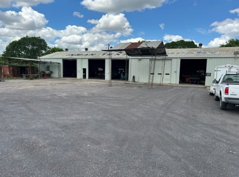 8505 South Loop E, Houston, TX for sale - Building Photo - Image 2 of 3