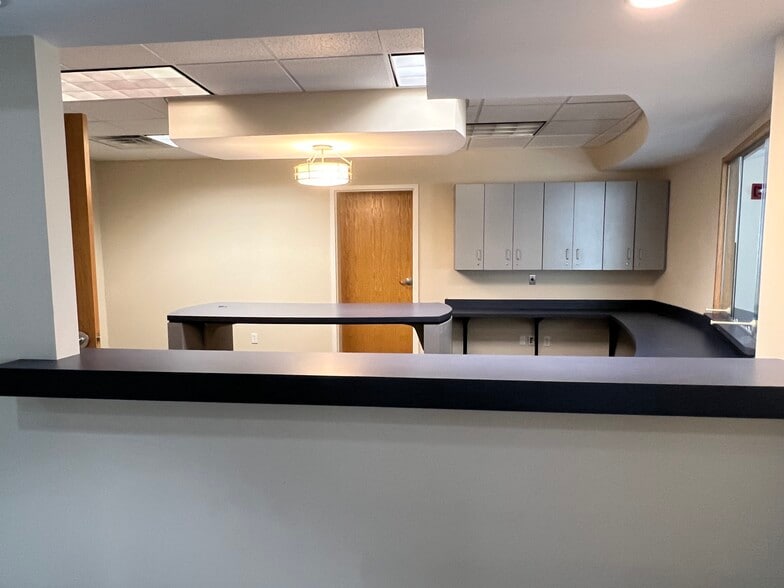 2 Lorenz Industrial Pky, Ledyard, CT for lease - Interior Photo - Image 3 of 7