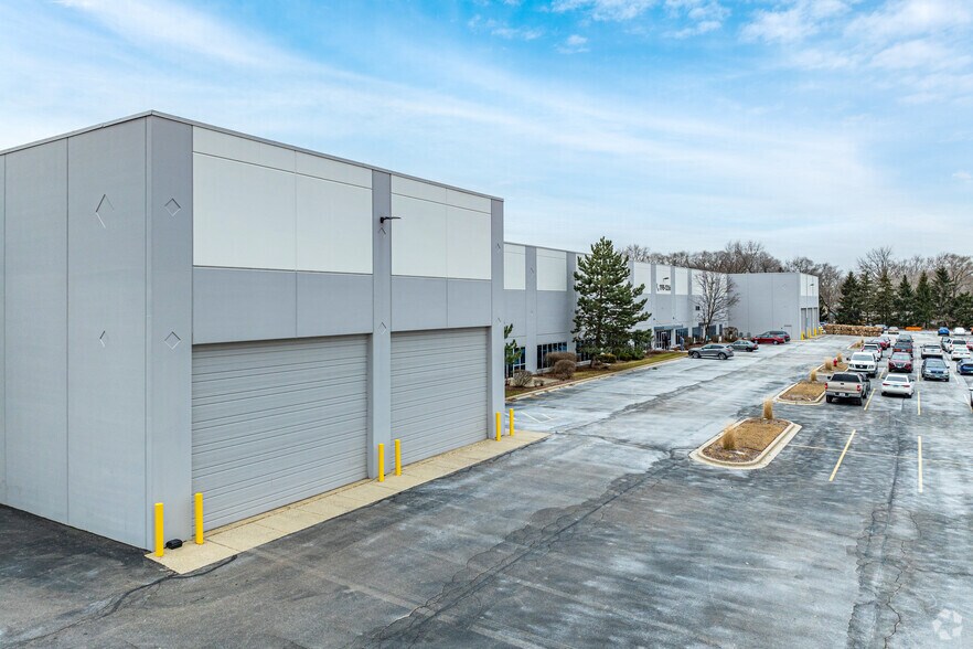 1198-1206 Nagel Blvd, Batavia, IL à louer - Photo du bâtiment - Image 2 de 7