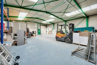 Plus de détails pour Bureau, Local d'activités à louer