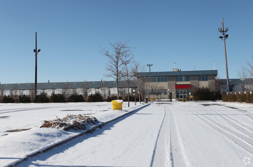 205 Doney Cres, Concord, ON for sale - Primary Photo - Image 1 of 1