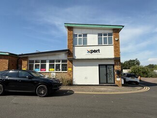 More details for 16-17 Station Clos, Potters Bar - Office for Lease