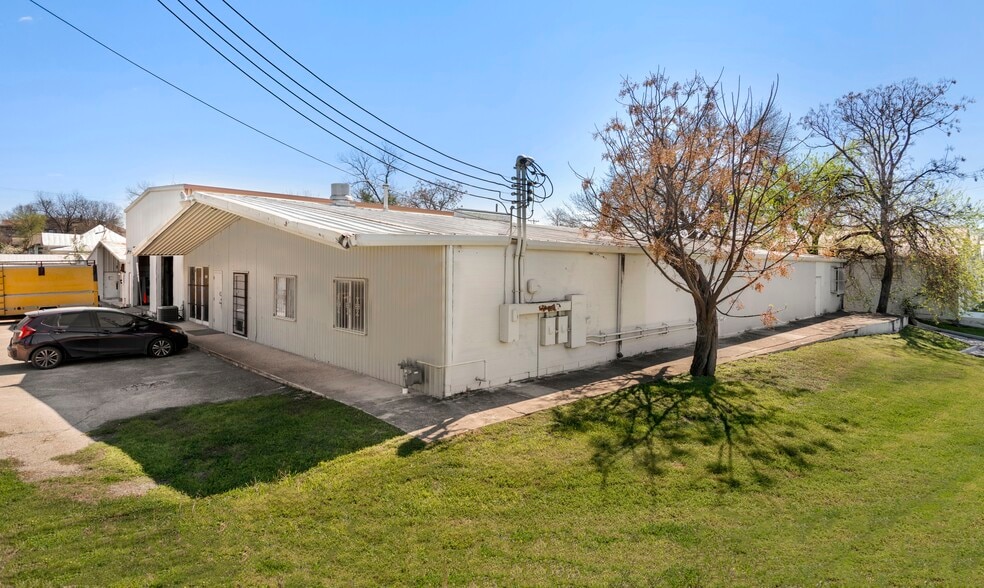 722 W Craig Pl, San Antonio, TX for lease - Building Photo - Image 3 of 9