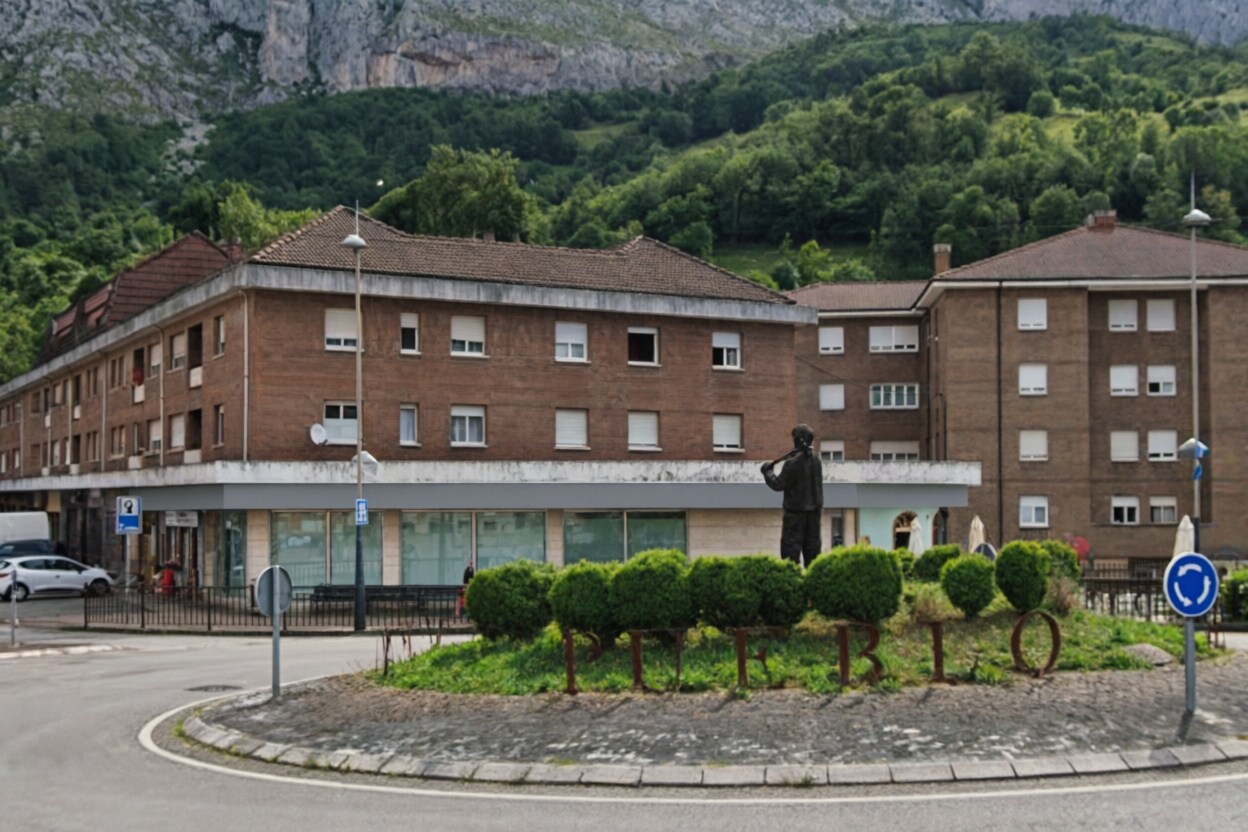 Multifamily in Teverga, Asturias for sale Building Photo- Image 1 of 2