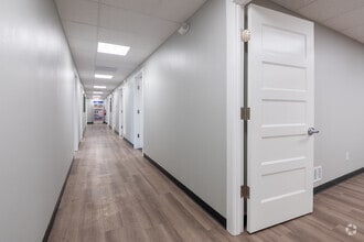 2919 Packers Ave, Madison, WI à louer Photo intérieure- Image 1 de 15