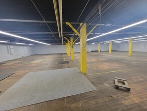 100 Pleasant St, Dracut, MA for lease Interior Photo- Image 1 of 1