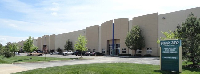Plus de détails pour 1600 Park 370 Pl, Hazelwood, MO - Industriel à louer