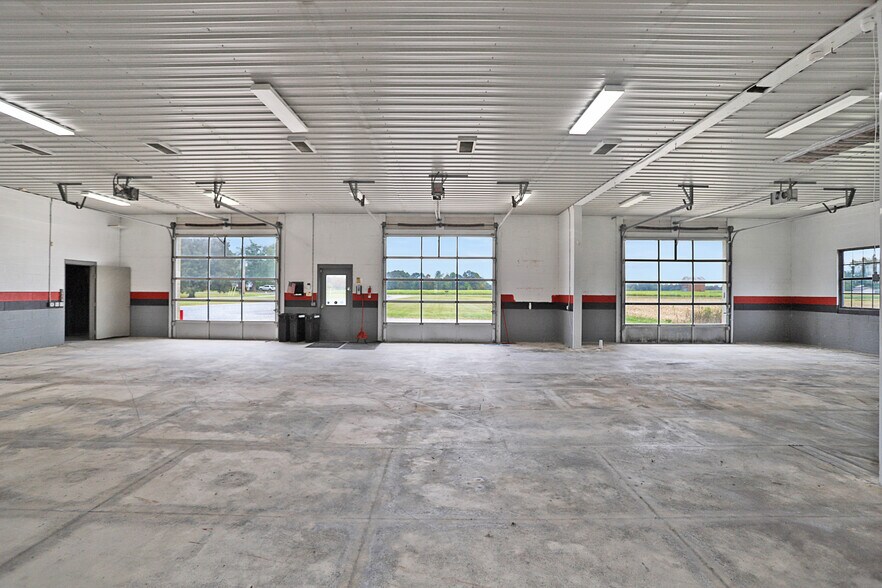 1184 Poor Farm Rd, Murray, KY à vendre - Photo du bâtiment - Image 3 de 21