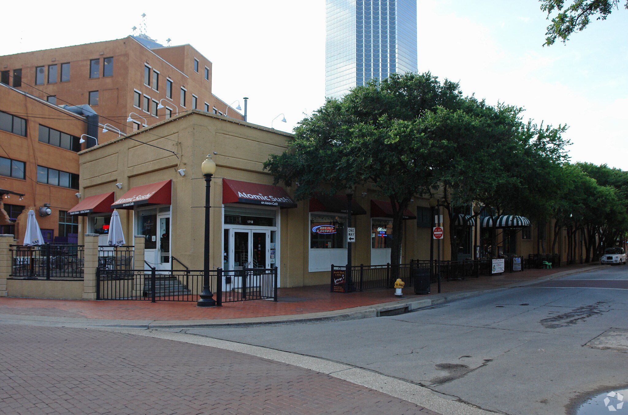 1714-1722 N Market St, Dallas, TX for lease Primary Photo- Image 1 of 3